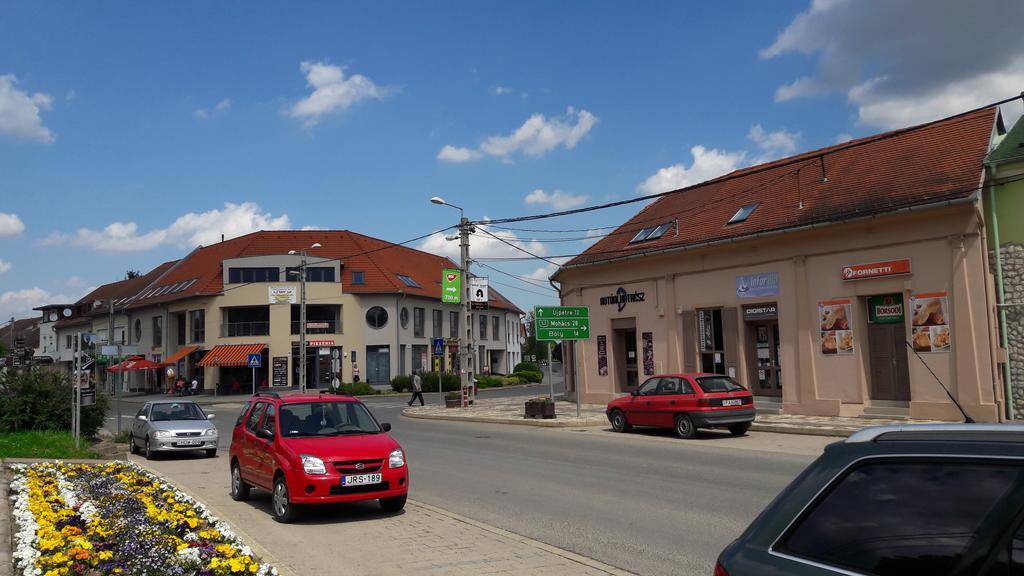 Foter Apartman Villany Bagian luar foto
